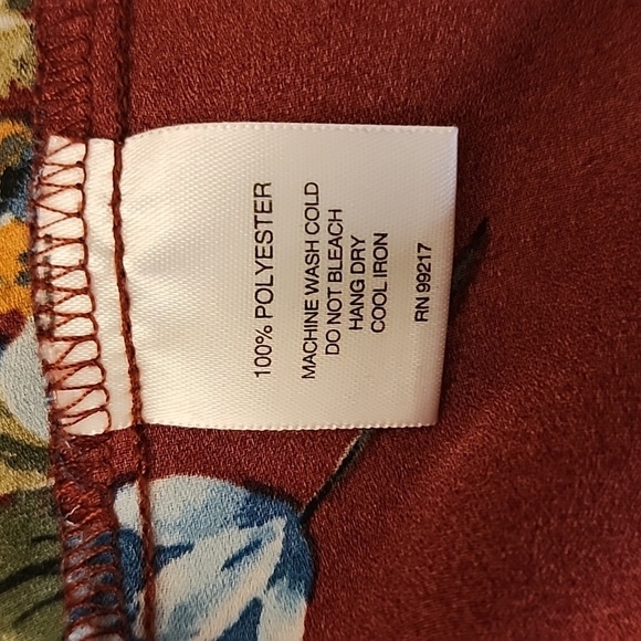 Signature STUDIO Floral Maroom Sheer Bell Sleeve Ruffled Top Large - Picture 7 of 7